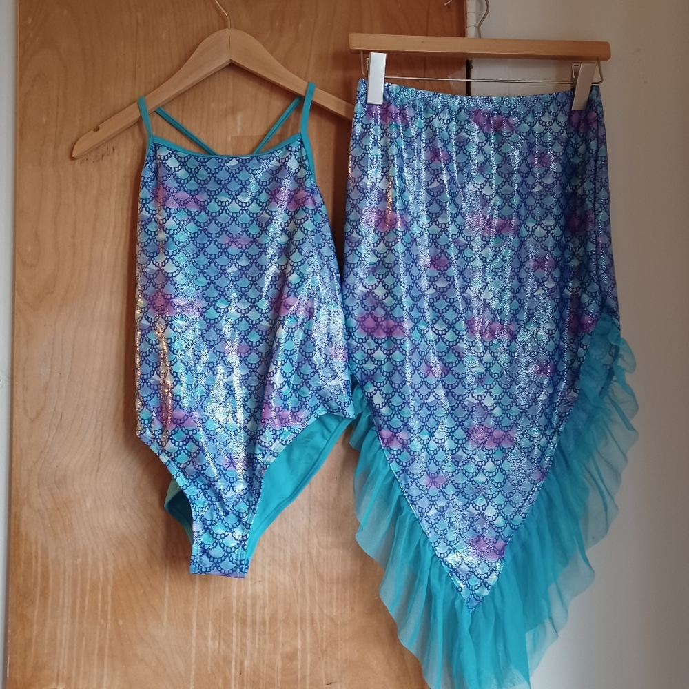 Girl bathing suit & cover up